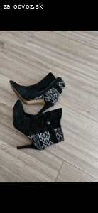 2ks kotnickovych cizmiciek