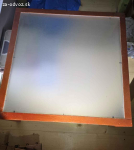 2x konferencny stolik + presklenna skrinka