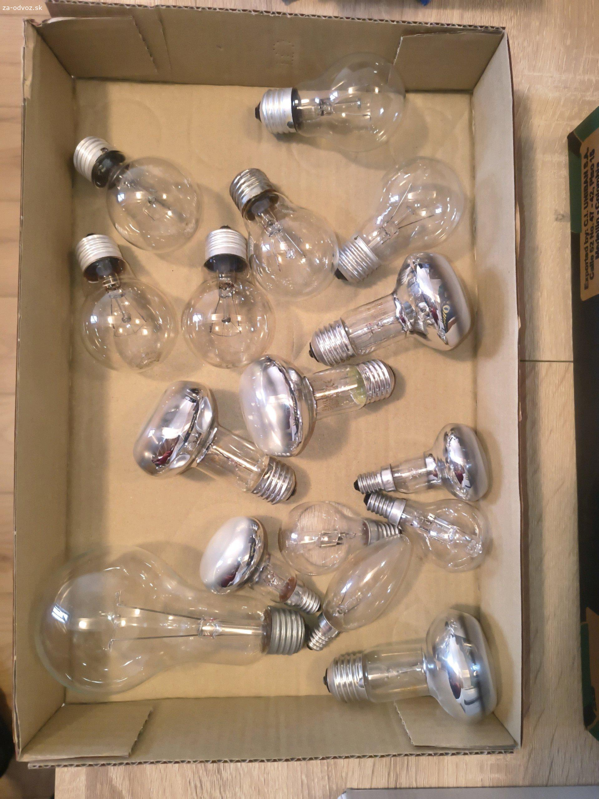 30 ks - 24 žiaroviek a 6 žiariviek