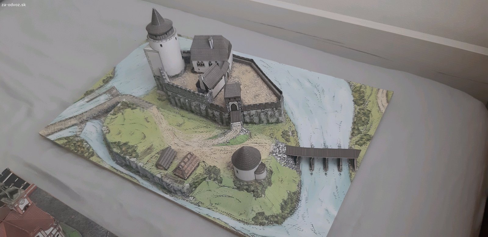 3d papierove modely krajiny. darujem za odvoz papierove modely krajiny-dioramy, z časopisu ABC, je mi luto ich vyhodiť.