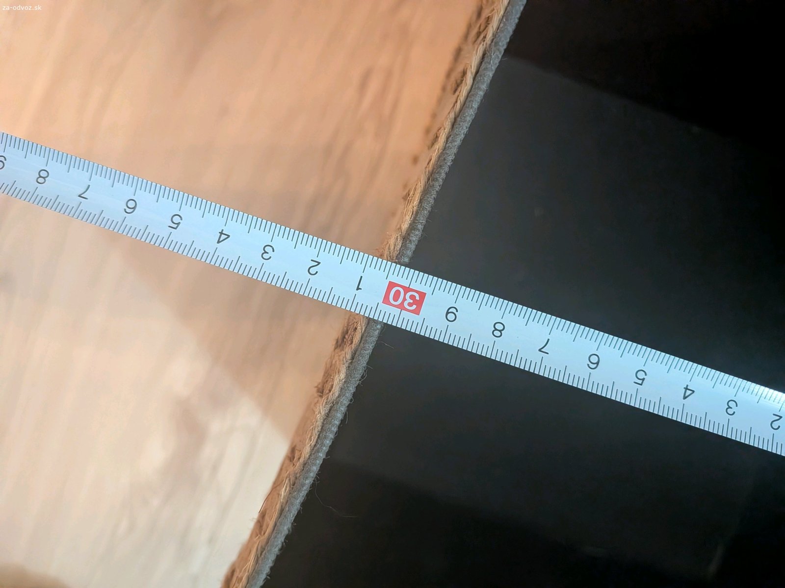 4ks škatúľ do knižnice. Darujem 4 pevné škatule, ktoré sedia do IKEA knižnice Expedit / Kallax.
Sú trochu zaprášené. 
Iba všetky 4 ks spoločne.