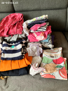 Balík oblečenia pre dievča