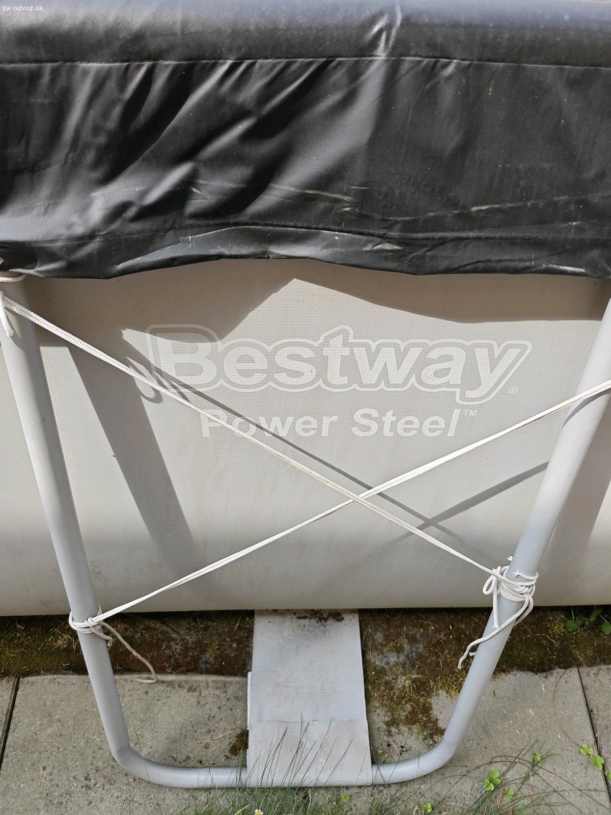 bazen bestway 4x2m. Bazen bestway 4x2m. Treba ho rozlozit a odviezt. Bez filtracie.