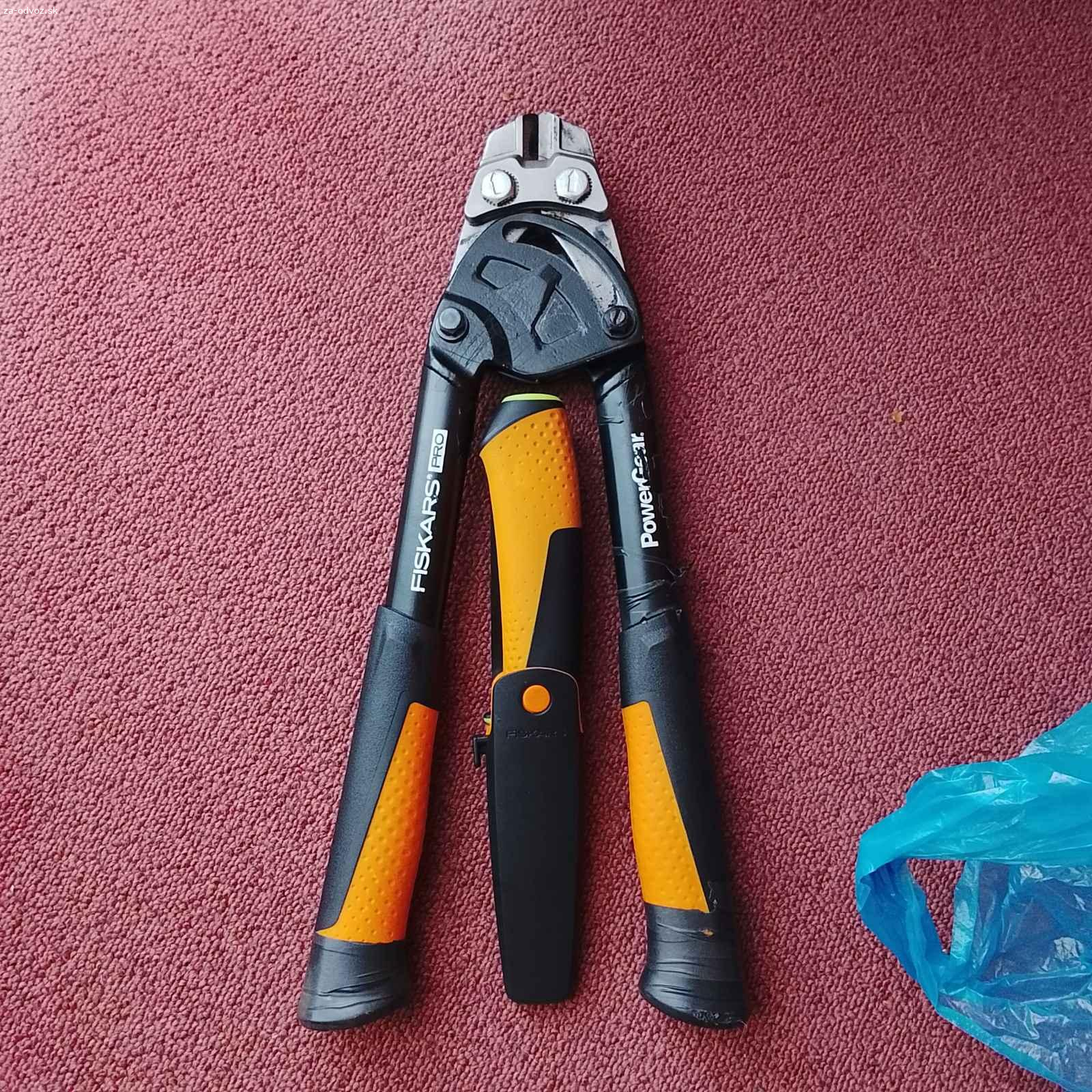 Bolt cutter and knife FISKARS (free)