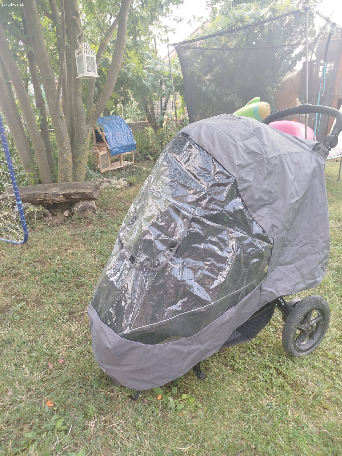 Britax Motion 3 plus. Ahojte, hľadáme nový domov tomuto tátošovi. Vyspí sa v ňom aj valibuk a odnesie aj 12 mlieka. Britko (jeho meno) má len jednu chybu a nedá sa zložiť. Nám to nevadilo, používali sme ho len doma na spanie a prechádzky po dedine. Osobný odber v Moste pri Bratislave, pribalím aj hračky, oblečenie a úsmev ?. Ovocie pre malých drakov poteší, ale nie je podmienka. Tešíme sa na vás ❤️