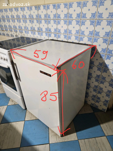 Chladnička prerobená na skrinku