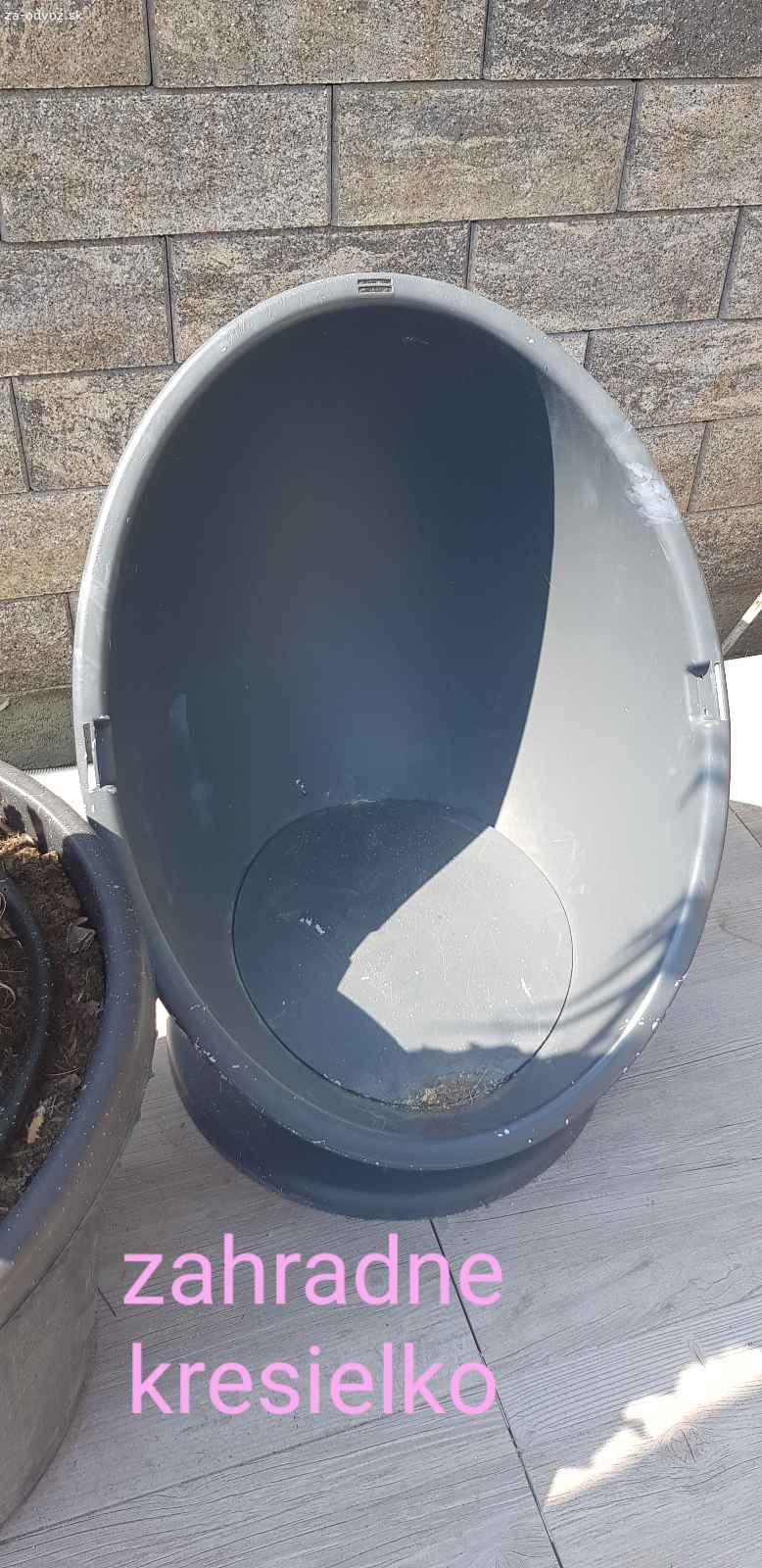 Cyklosedacka, kresielko, pieskovisko, tatrovka