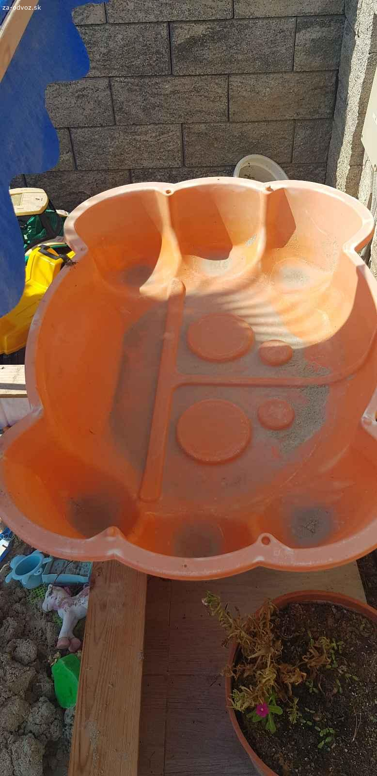 Cyklosedacka, kresielko, pieskovisko, tatrovka