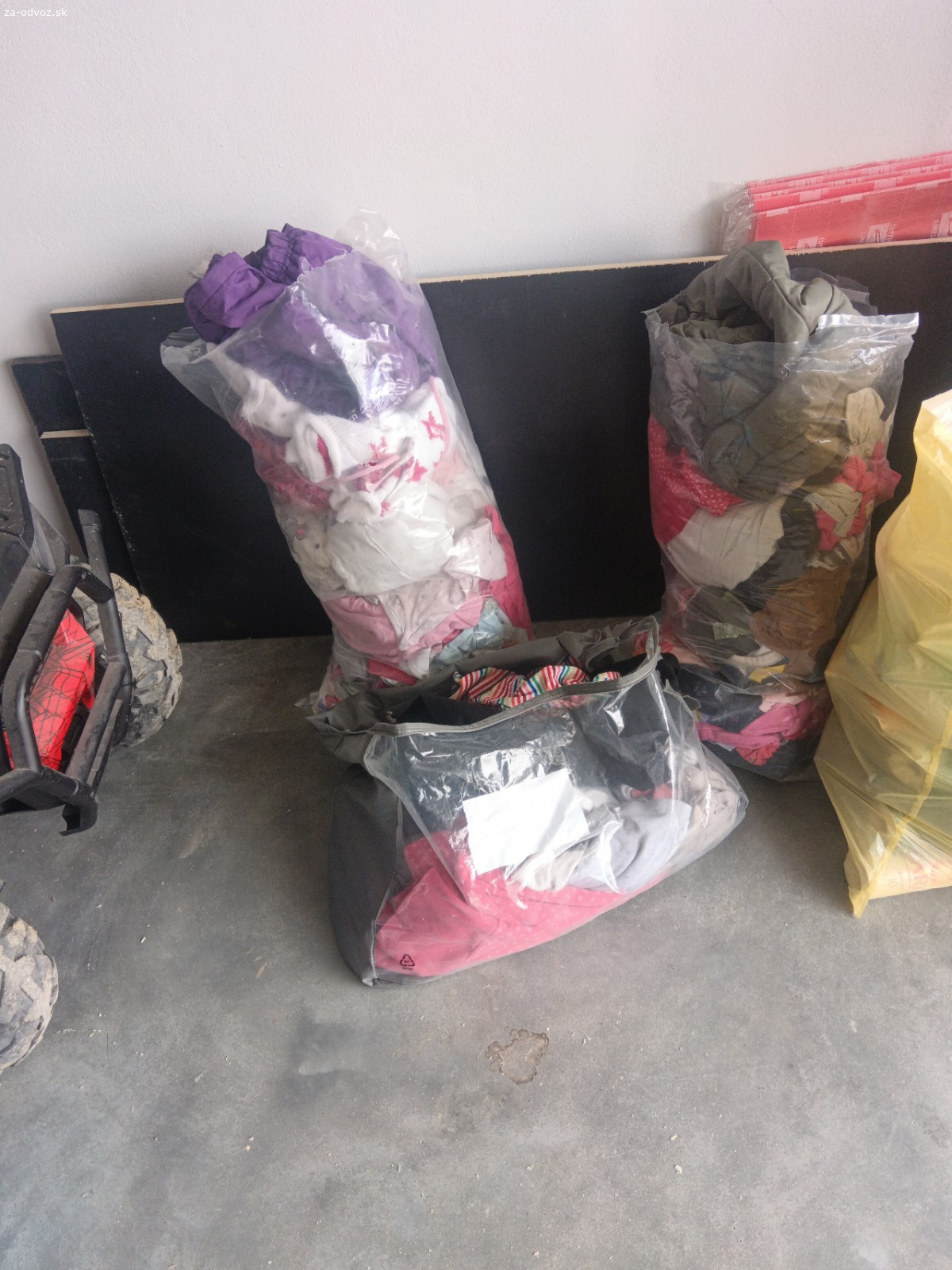 Darujem dievčenské veci