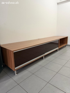 ďakujem stolík pod televízor