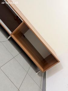 ďakujem stolík pod televízor