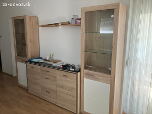 Darujem 2 vitriny a jednu skrinku - rezervovane
