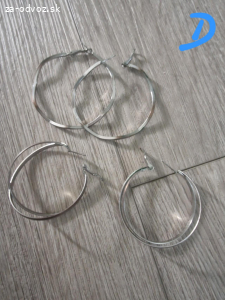 darujem 2pary nausnic