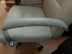 Darujem 3 kreslá