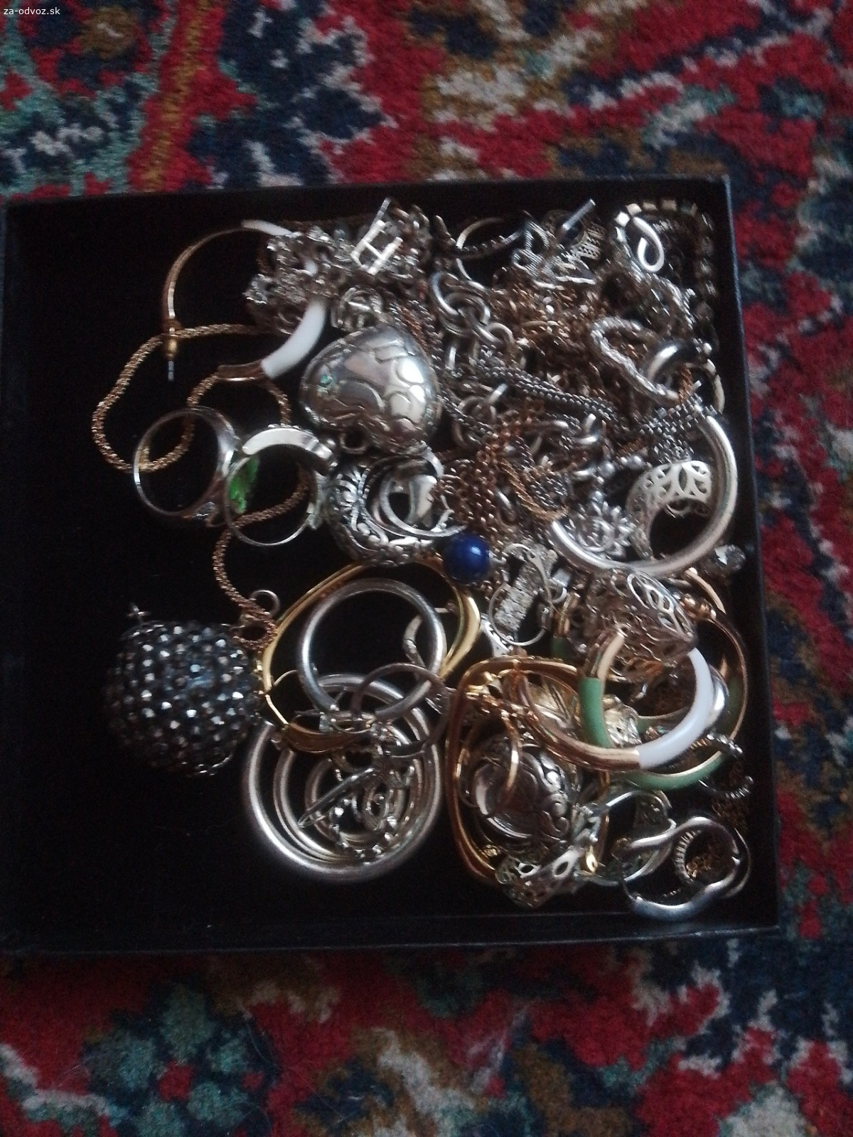 darujem bižutériu za poštovné