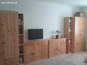 Darujem borovicovy nabytok za odvoz,