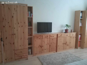 Darujem borovicovy nabytok za odvoz,