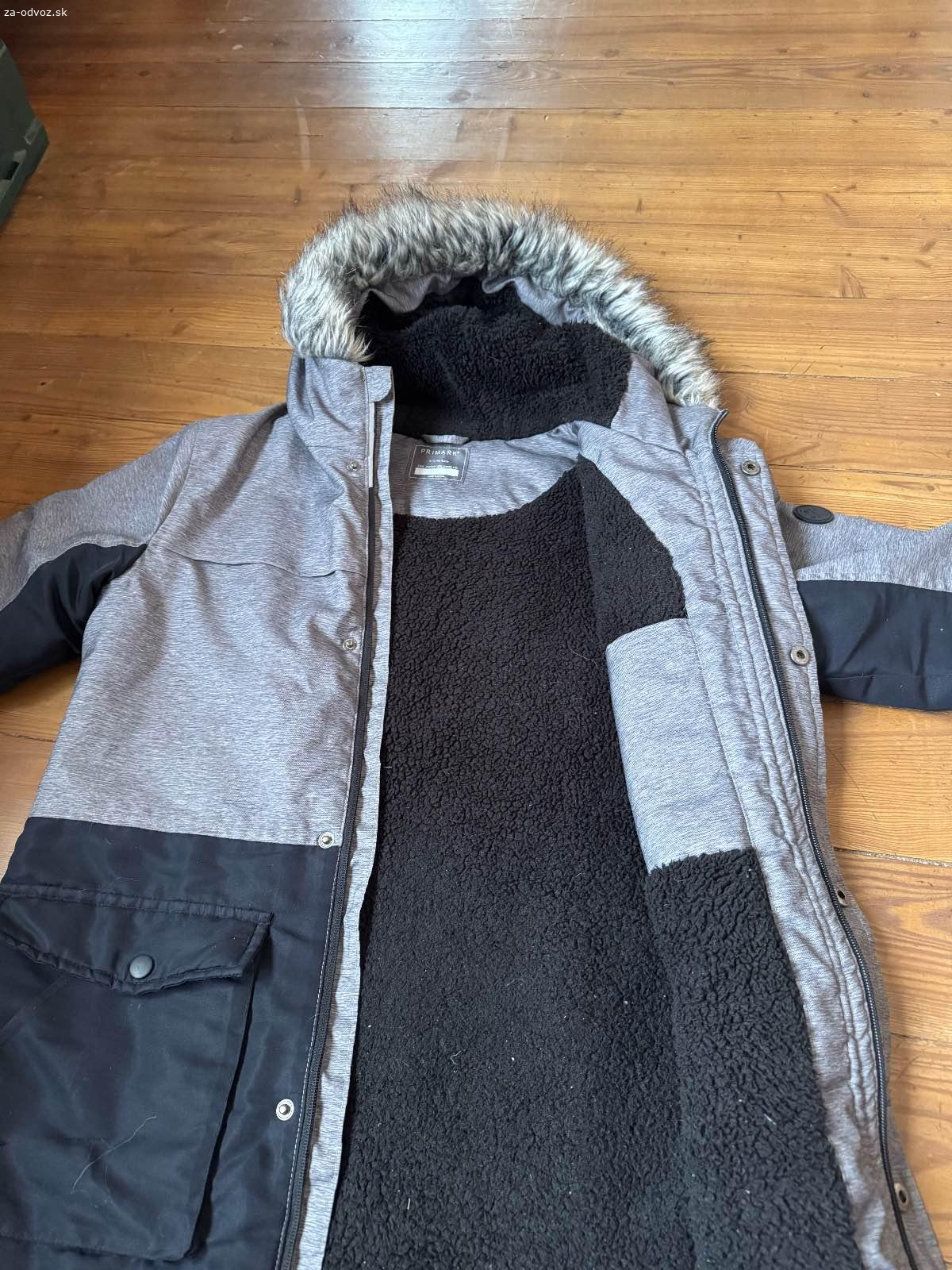 Darujem bundu a topánky pre chlapca 36