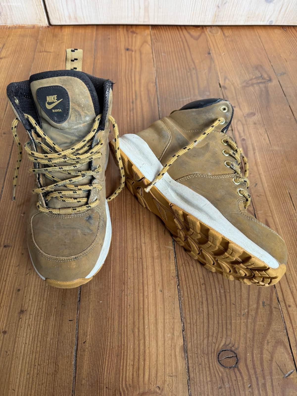 Darujem bundu a topánky pre chlapca 36