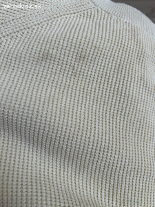 Darujem chlapčenský sveter