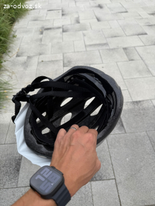 Darujem cyklistické prilby