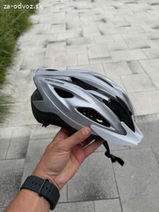 Darujem cyklistické prilby