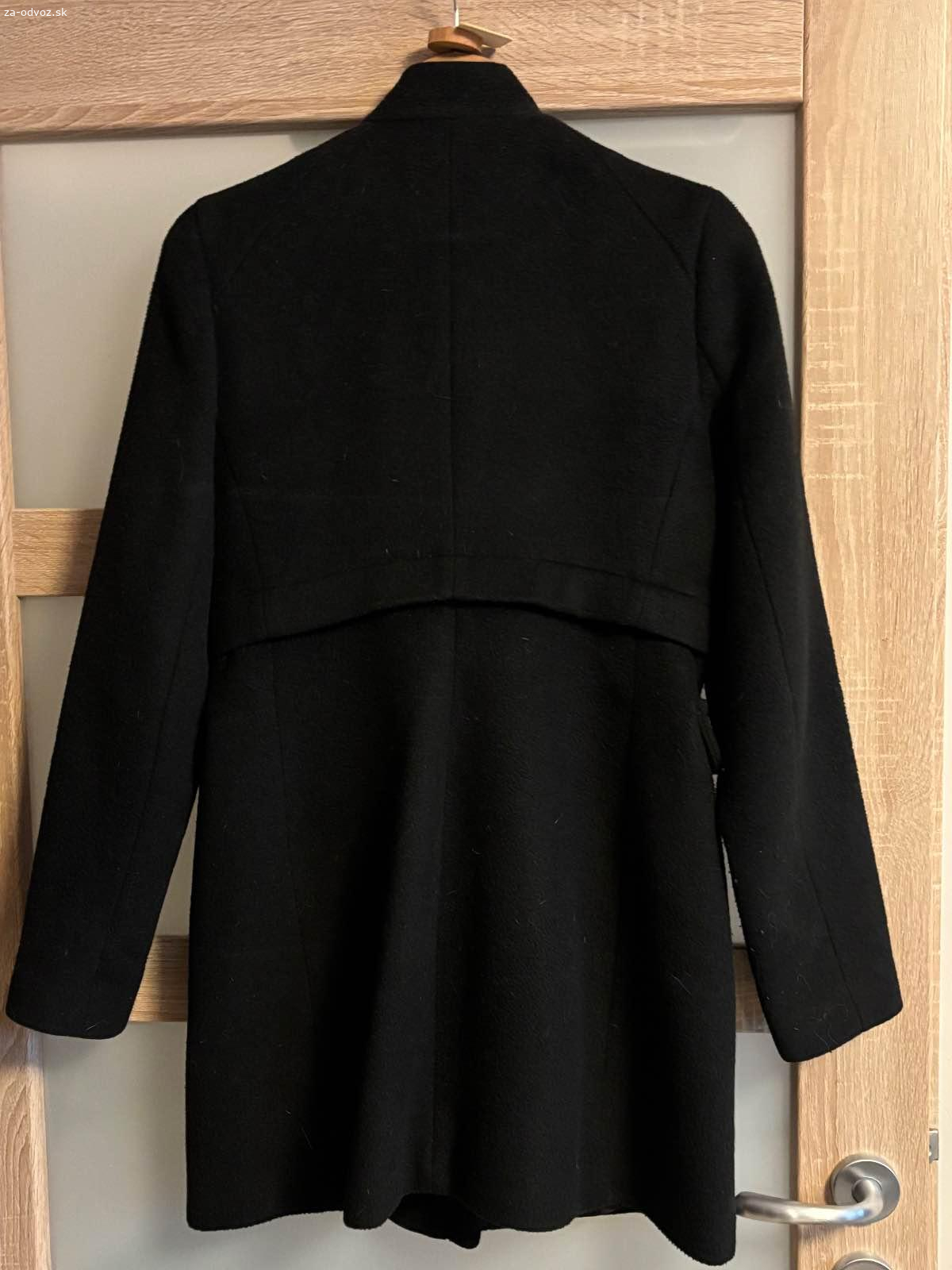 Darujem damsky zimny kabat