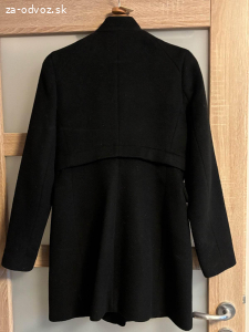 Darujem damsky zimny kabat