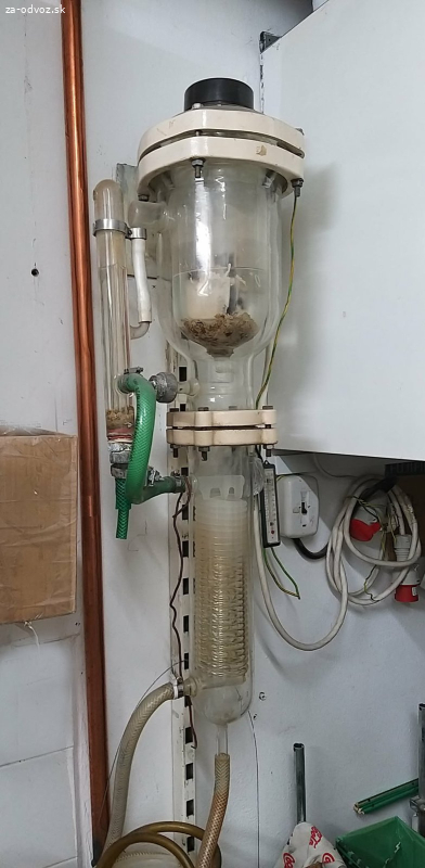 Darujem detilačný prístroj kapacita 4 litre za hod