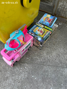 Darujem detské knihy a barbie vrtuľník + auto