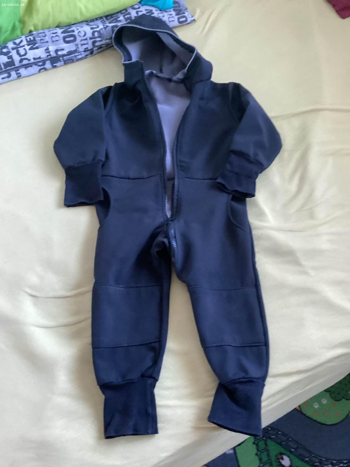 Darujem detsky čierny softselovu overal v 86