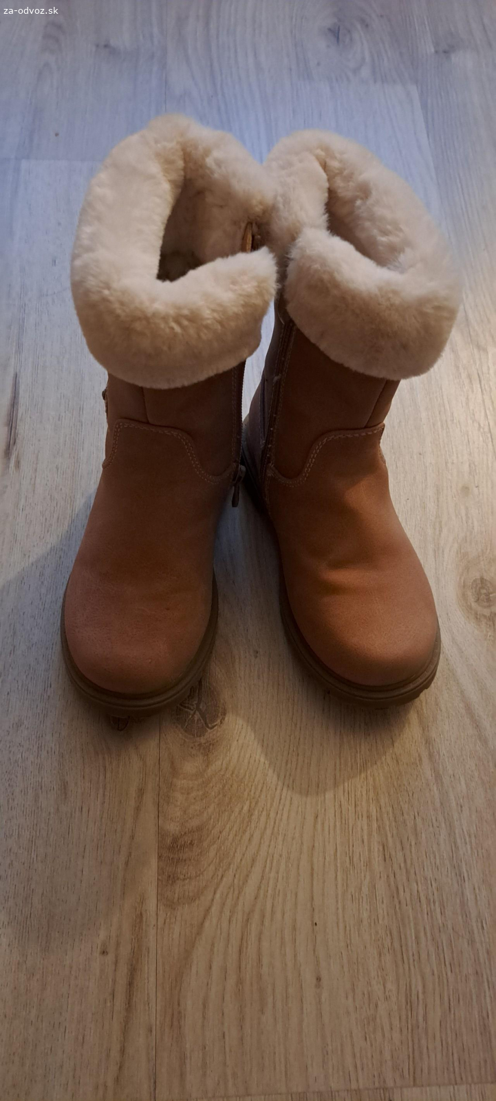 Darujem dievčenské čižmy