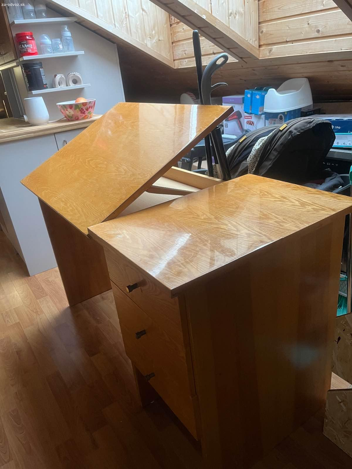 Darujem drevenny rysovaci stôl za odvoz