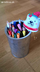 Darujem farbičky a fixi