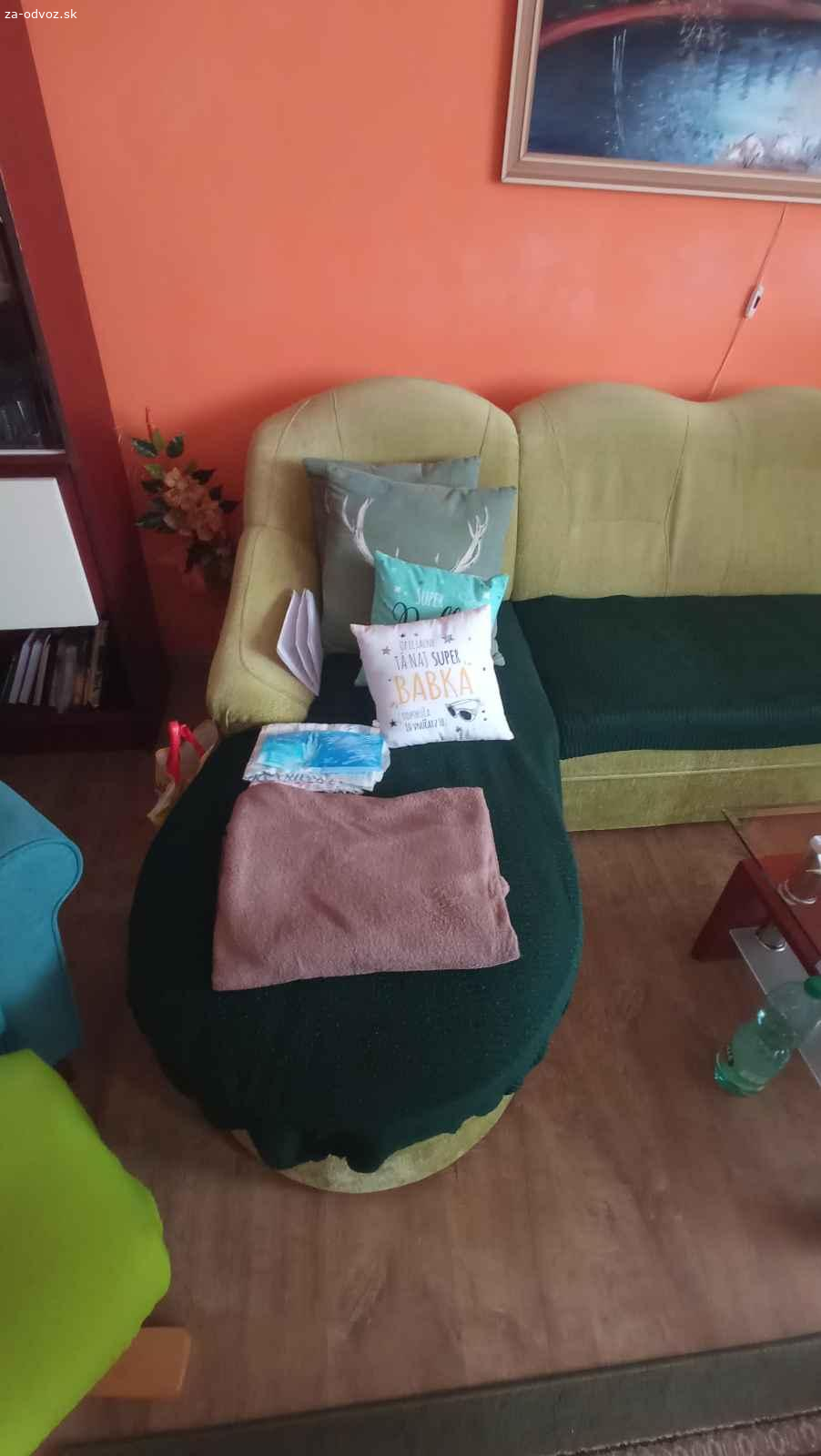 Darujem gauc za odvoz. Na prostrednej casti je v pravo trochu vysedena cast.Plocha na spanie a bocna ulozna cast.