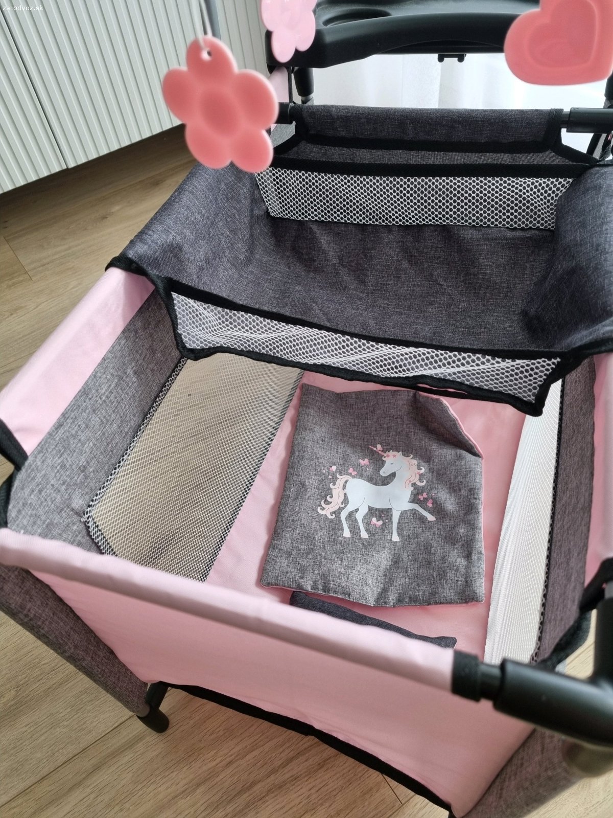 Darujem hračkarsku postieľku.. darujem tuto postielku pre babiky za odvoz.