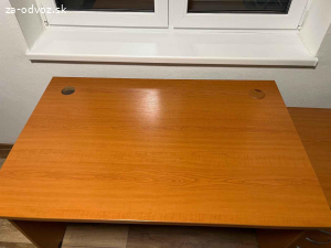 Darujem kancelársky stôl