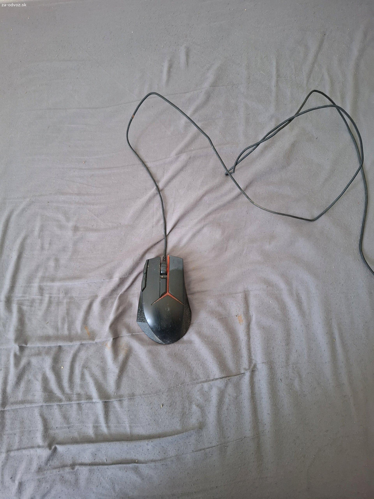 Darujem klavesnice a mys