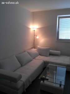 Darujem konferenčný stolík biely so sklom