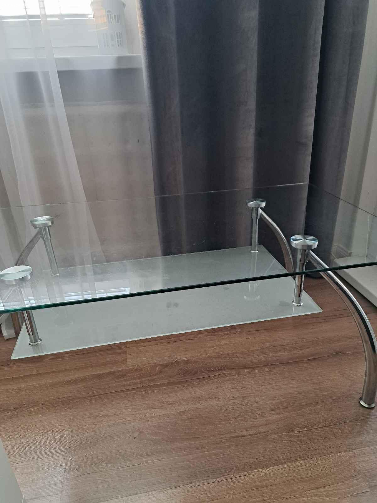 Darujem konferenčný stolik