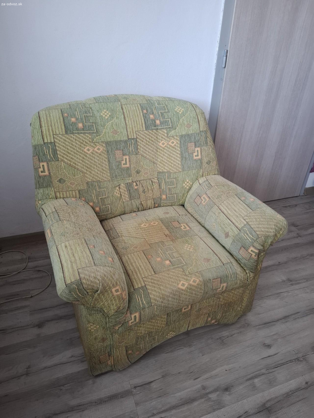 Darujem kreslo