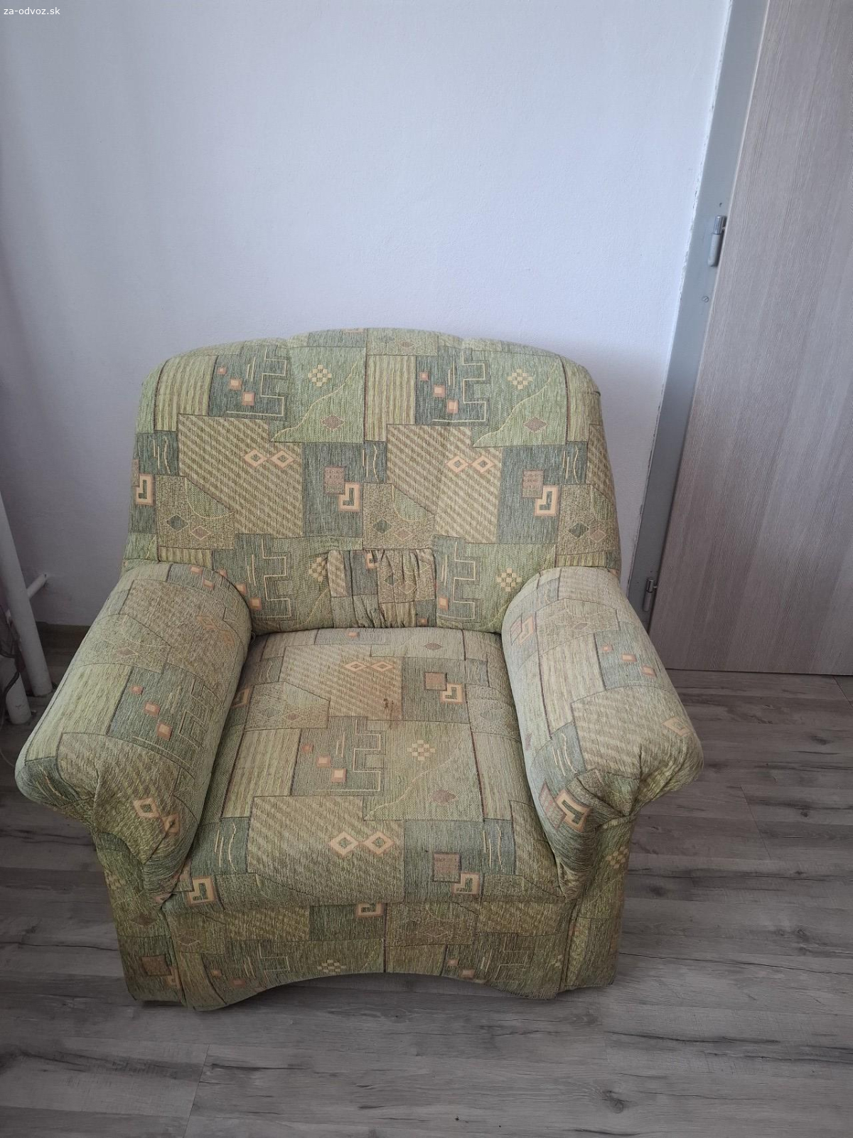 Darujem kreslo