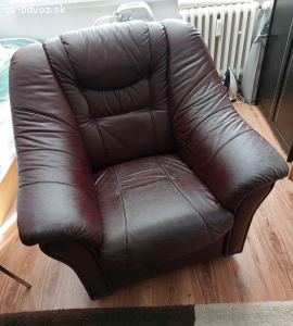 Darujem masívne kožené kreslá