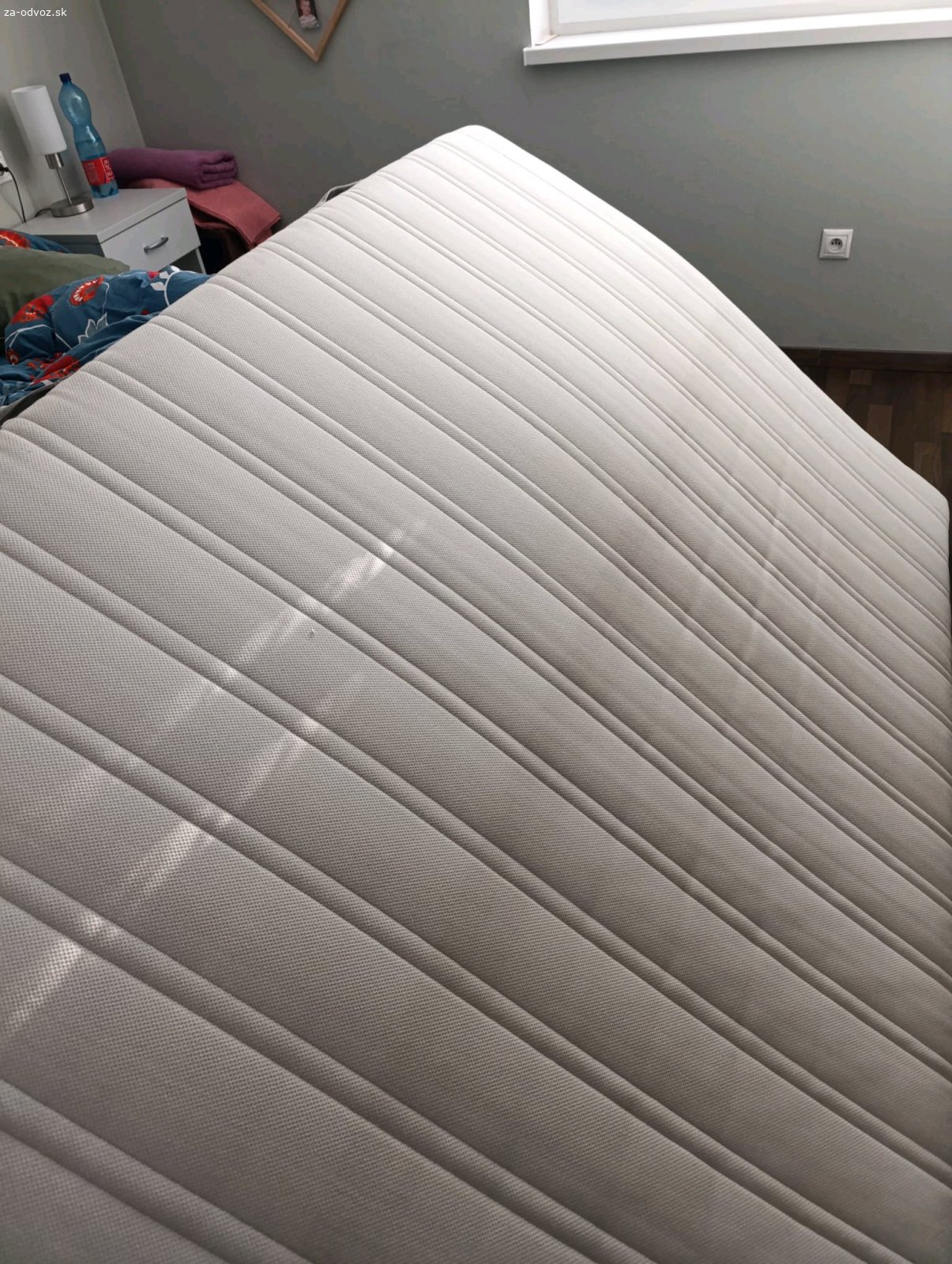 Darujem matrac Ikea Malvik 140x200. Matrac je používaný.