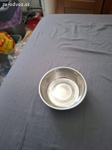 darujem misky a stojan