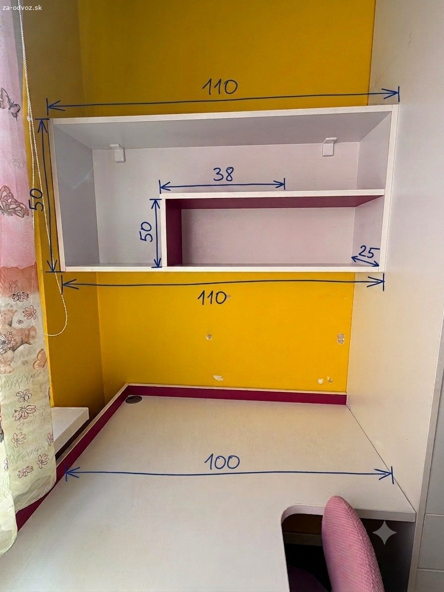 Darujem nábytok do detskej izby aj jednotlivo. Nábytok bol vyrobený na mieru, do panelákovej izby s rozmermi 3,75 m x 2,52 m.
Kvalitný, moderný a nadčasový nábytok vo veľmi dobrom stave. Vhodný pre 1- 2 deti.

Skriňa – je rozdelená na 3 časti, poskytuje dostatok priestoru na oblečenie, vešanie a skladovanie. Obsahuje police, vešanie aj zásuvky.
Stôl – rohový pracovný stôl s úložnými zásuvkami. Poskytuje dostatok priestoru pre každého školáka. Obsahuje otvor na káble.
Polica – závesná polica na knihy
Poschodová posteľ so schodíkmi – kvalitná poschodová posteľ so schodíkmi, ktoré poskytujú dostatočné úložné priestory na hračky alebo oblečenie. Posteľ obsahuje aj zábranu. Rozmer matraca je 90x200 cm. Nosnosť postele 100 kg. Pod poschodovú posteľ je možné umiestniť gauč, alebo ďalšiu posteľ.

Prednostne darujeme v komplete, po dohode aj jednotlivo. 
Iba osobný odber, nutné rozobrať a odviezť. Nie je možné zaslať kuriérom.
Bratislava - Dúbravka