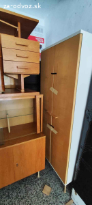 Darujem nábytok za odvoz. Skrine, knižnice, komódy