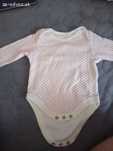 Darujem oblečenie pre dievča