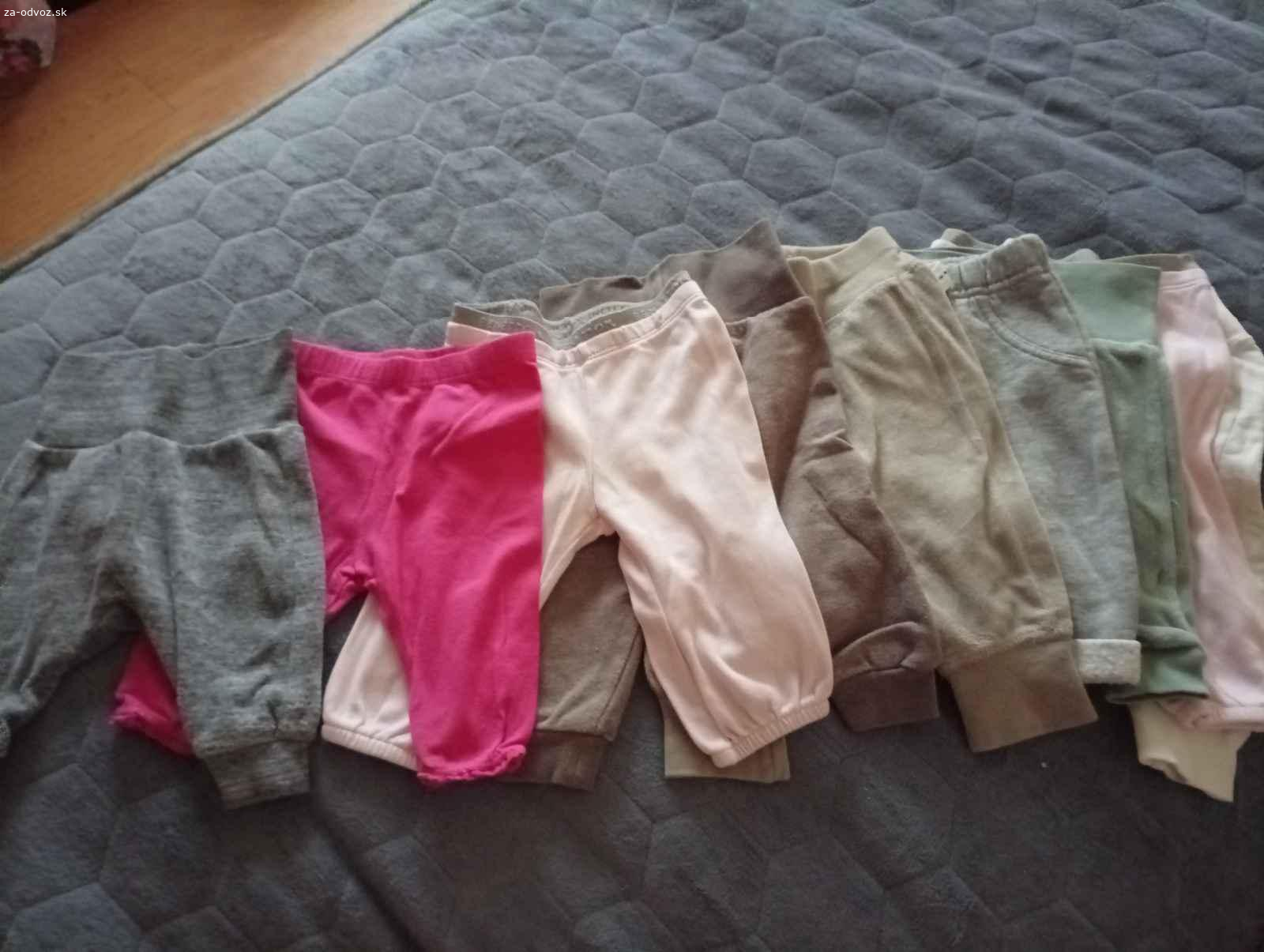 Darujem oblečenie pre dievča