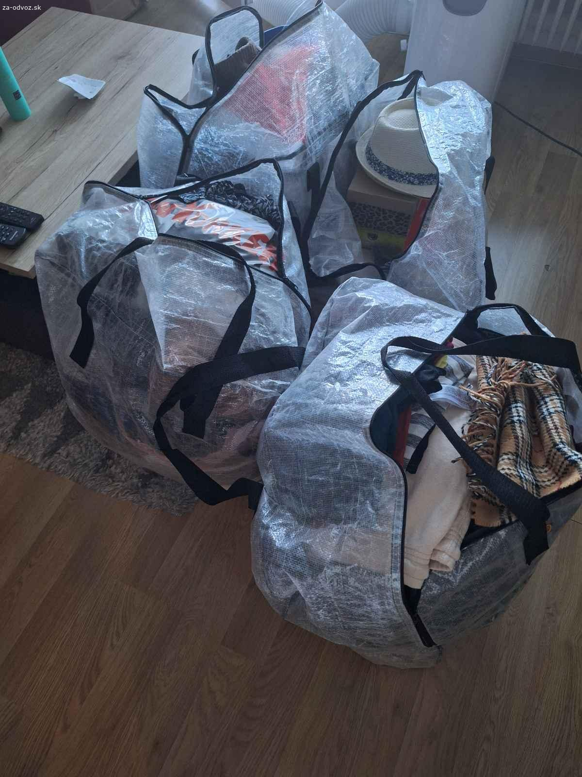 Darujem oblecenie, topanky, kabelky a ine doplnky